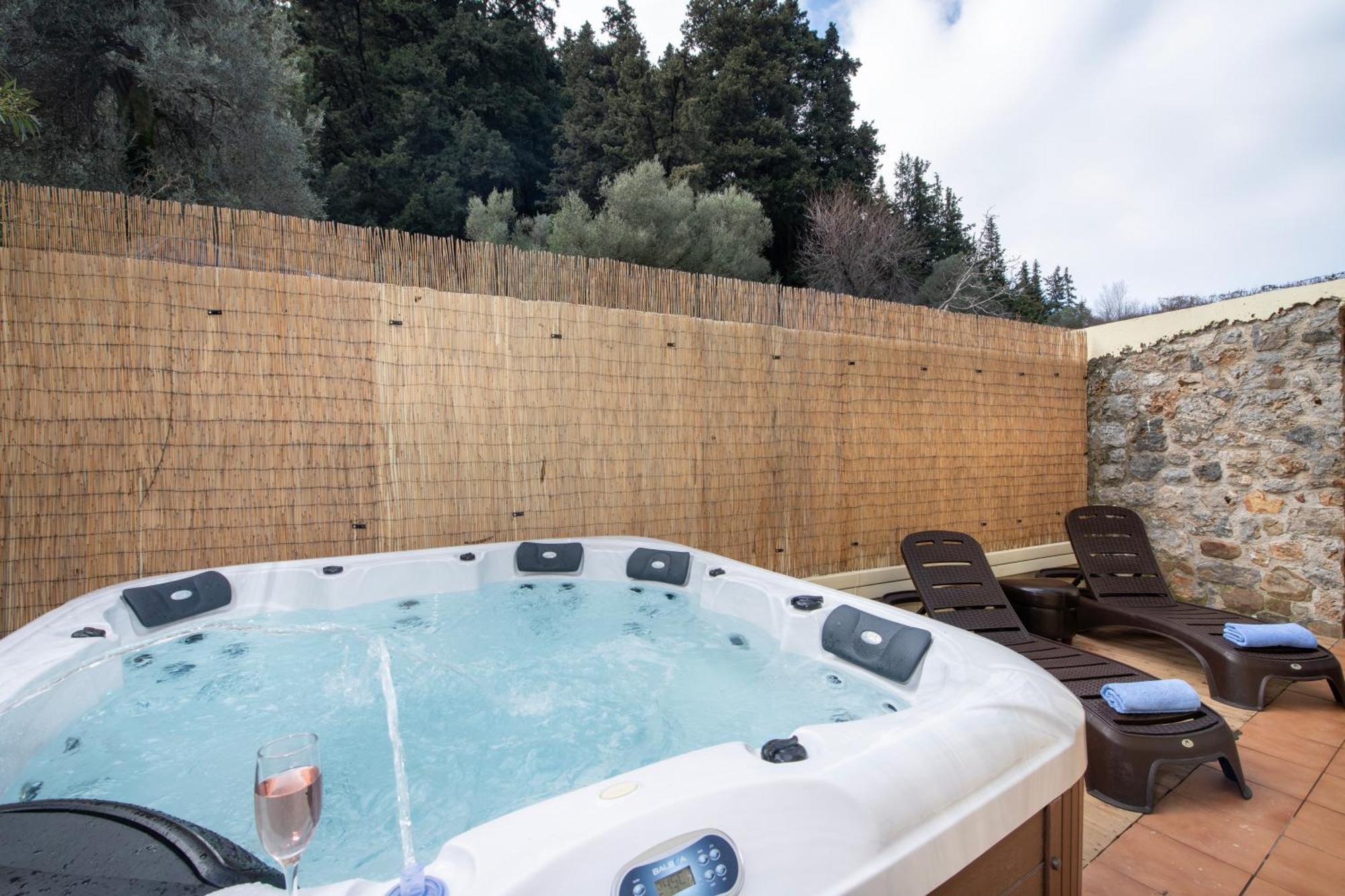 Holiday home Jacuzzi Nena - Chania Traditional Therison