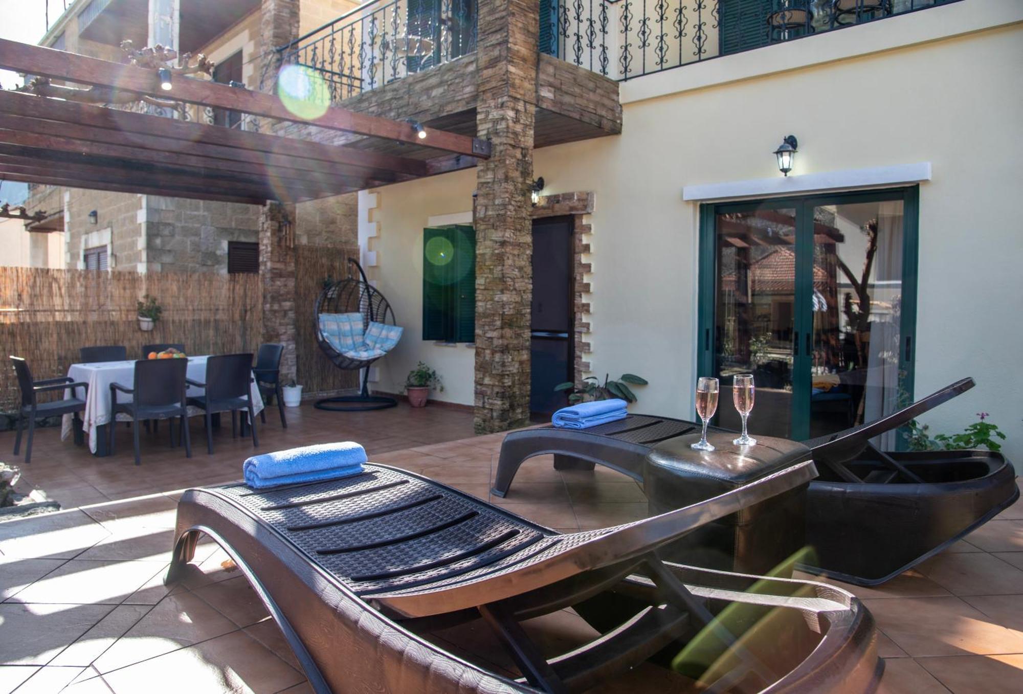 Jacuzzi Nena - Chania Traditional Holiday home Therison