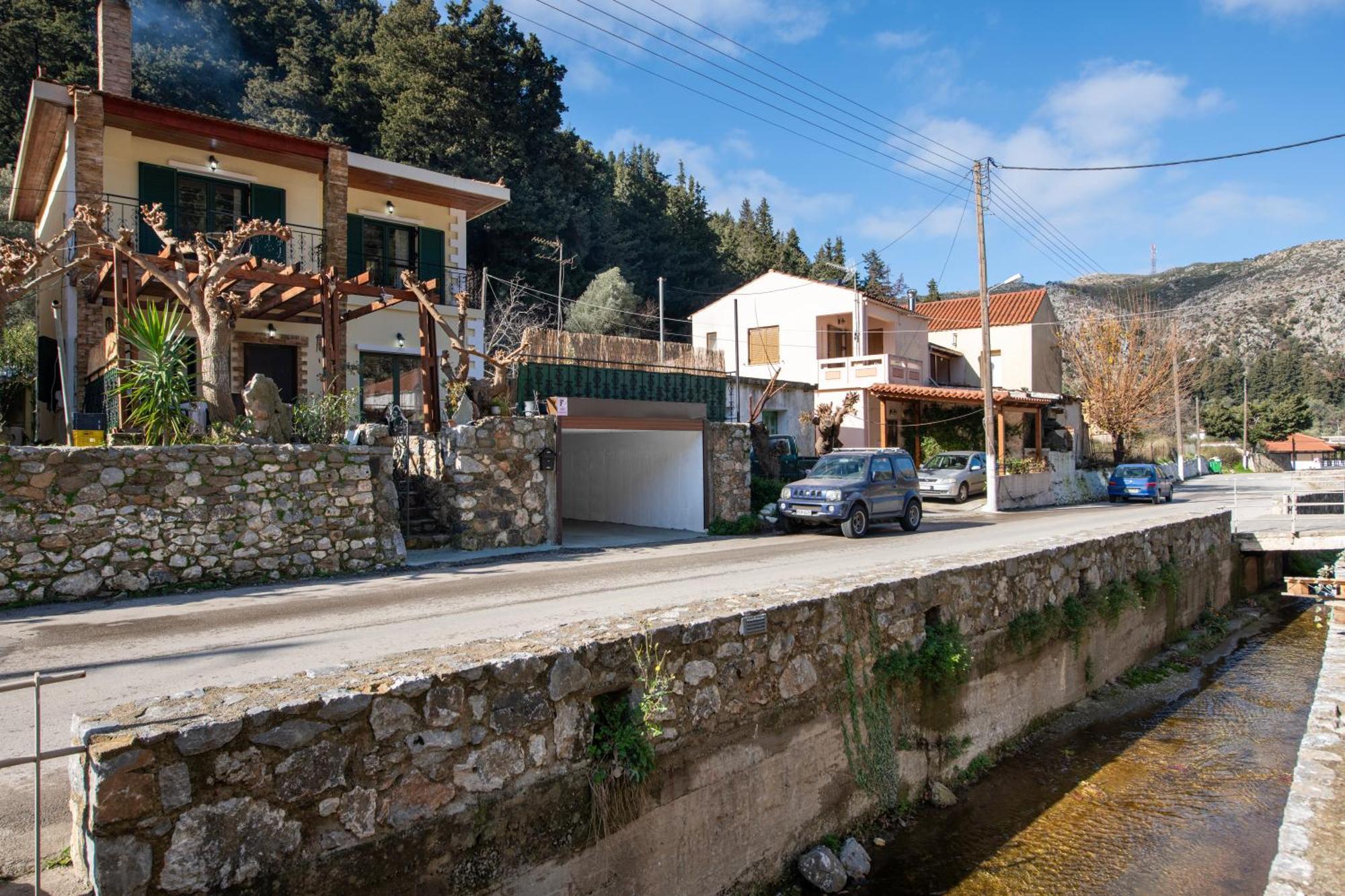 Holiday home Jacuzzi Nena - Chania Traditional Therison